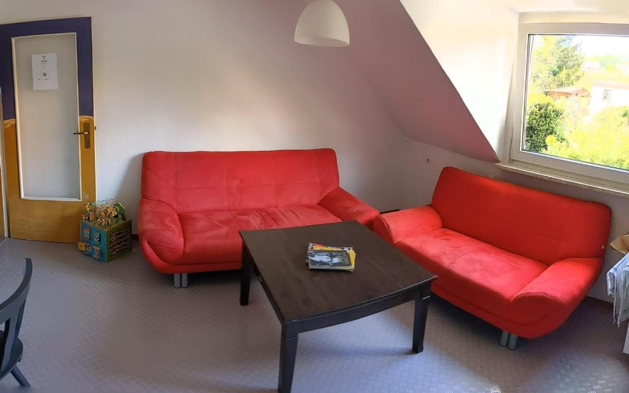 Monkey Factory - Mini Home-Stay Hostel Traben-Trarbach Værelse billede