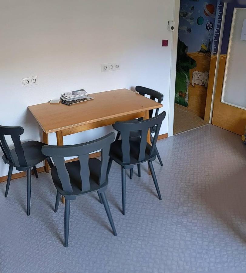 Monkey Factory - Mini Home-Stay Hostel Traben-Trarbach Eksteriør billede