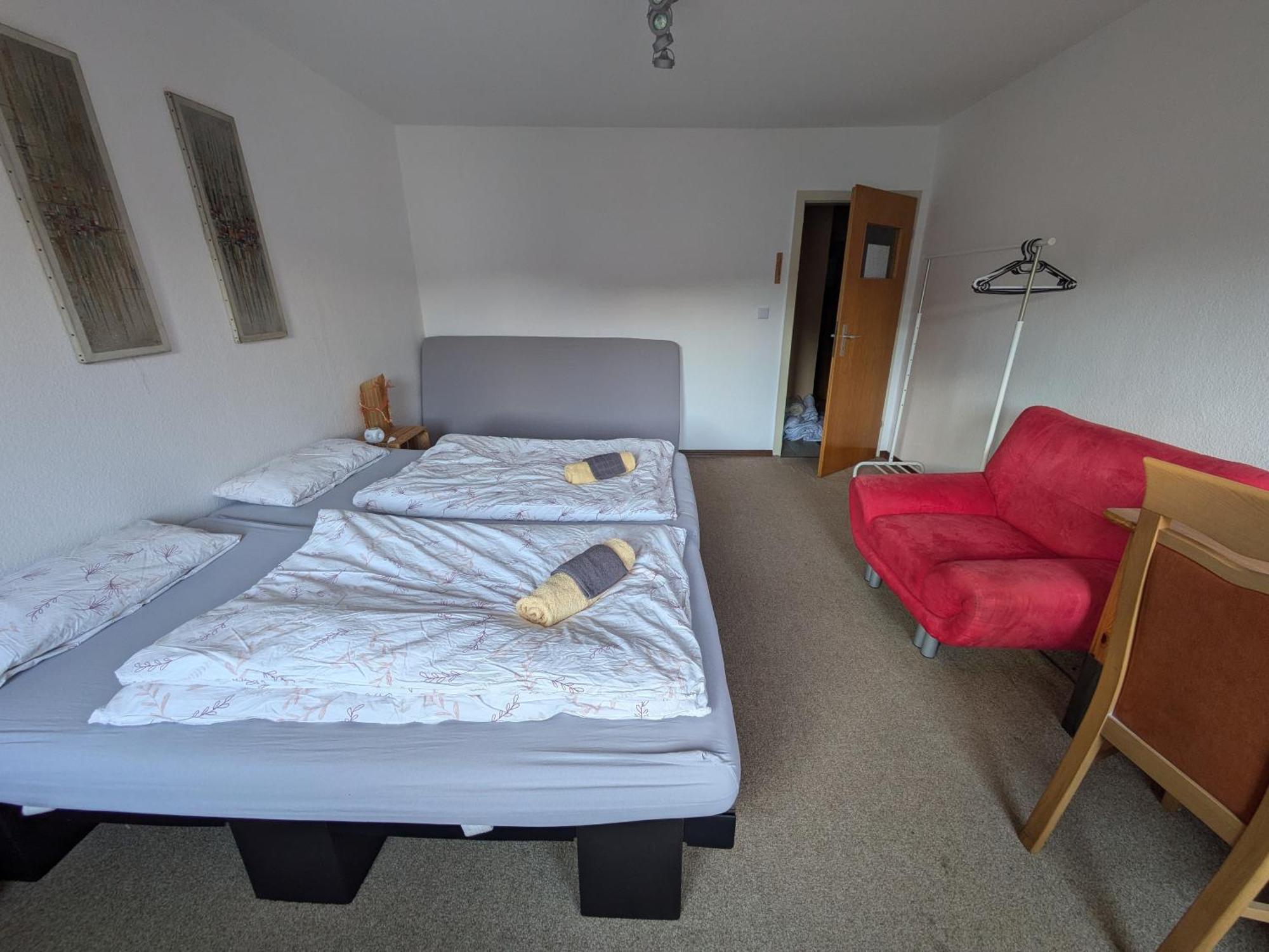 Monkey Factory - Mini Home-Stay Hostel Traben-Trarbach Værelse billede